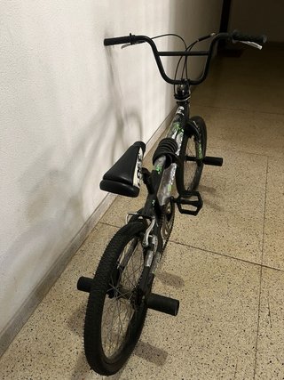 Bici BMX Freestyle Negra