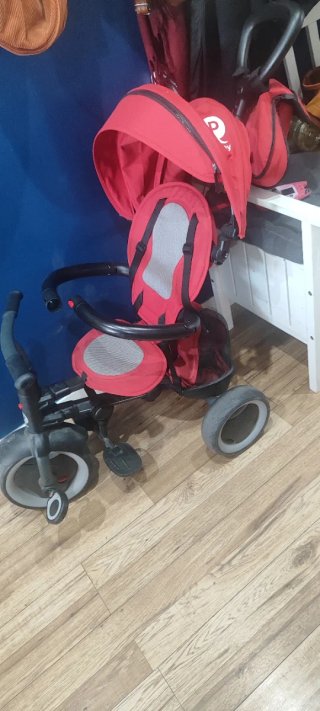Triciclo infantil rojo
