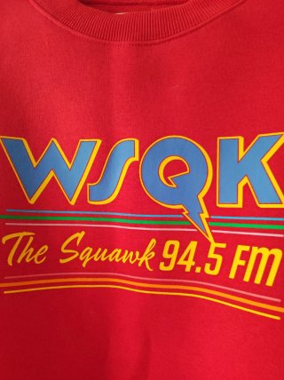Sudadera WSQK The Squawk 94.5 FM Roja