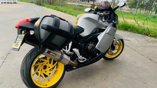 BMW K1200S Plata y Amarillo