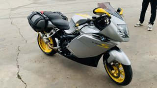 BMW K1200S Plata y Amarillo