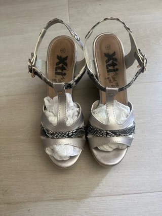Sandalias XTI Tacon Plataforma Talla 40