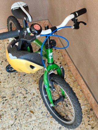 Bicicleta infantil DTB Decatlon ve  regalo casco