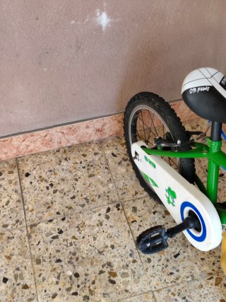 Bicicleta infantil DTB Decatlon ve  regalo casco