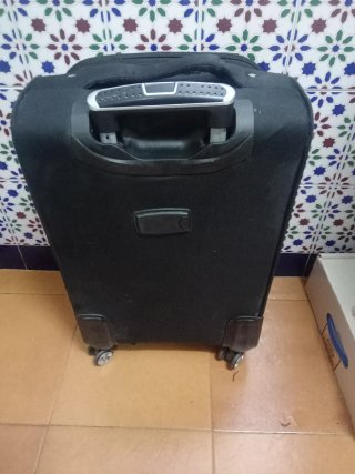 Maleta de viaje negra