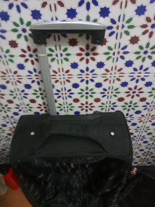 Maleta de viaje negra