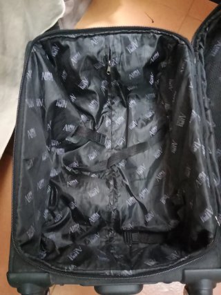 Maleta de viaje negra
