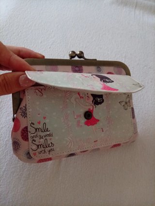 Cartera monedero con boquilla