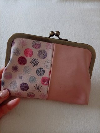 Cartera monedero con boquilla