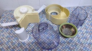 LICUADORA ELÉCTRICA  “BRAUN”