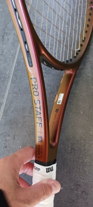Wilson Pro Staff 97L Version 14