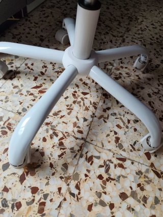 Silla de escritorio rosa y blanca