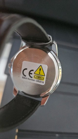 Reloj Casio Analógico Blanco y Plateado