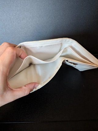 Cartera juvenil con llavero de rana