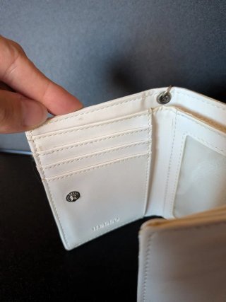 Cartera juvenil con llavero de rana