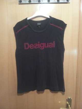 Camiseta Desigual Negra Talla S