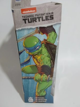 Figura Leonardo TMNT BST AXN