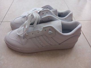 Zapatillas Adidas Rivalry Low GX2272 Blancas