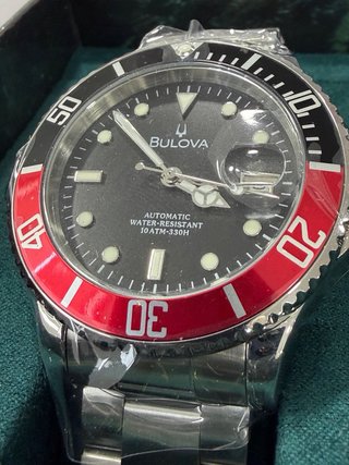Reloj Bulova Sub Marine Negro y Rojo