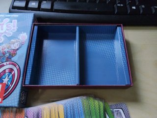 Juego de mesa Virus! Marvel con fundas