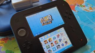 Nintendo 2DS con tarjeta SD 64GB
