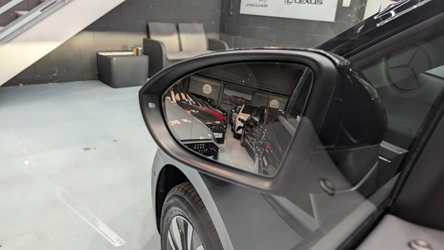 VOLKSWAGEN Touran 2.0 TDI DSG2024