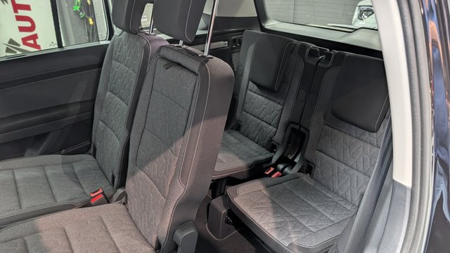 VOLKSWAGEN Touran 2.0 TDI DSG2024