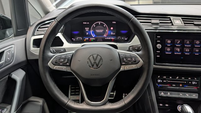 VOLKSWAGEN Touran 2.0 TDI DSG2024