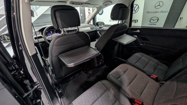 VOLKSWAGEN Touran 2.0 TDI DSG2024