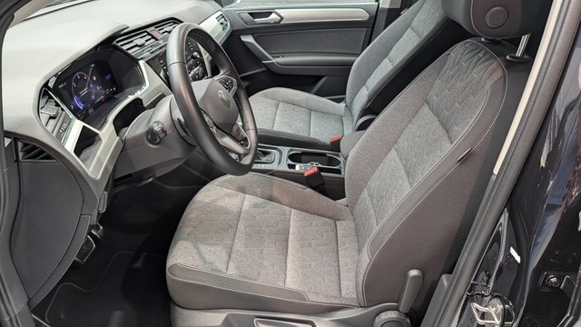 VOLKSWAGEN Touran 2.0 TDI DSG2024