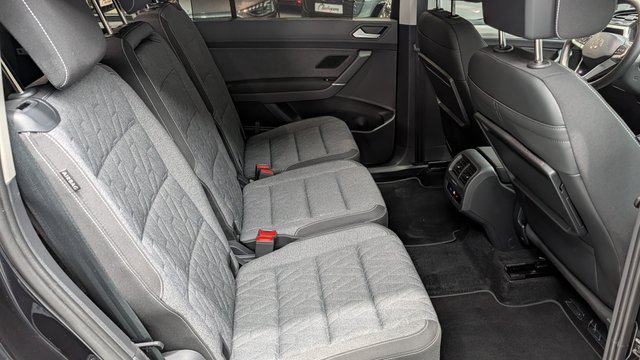 VOLKSWAGEN Touran 2.0 TDI DSG2024