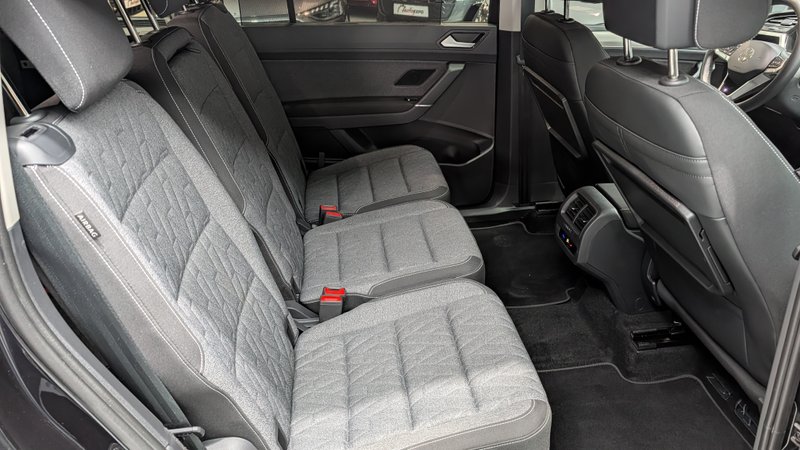 Volkswagen Touran ADVANCE 2.0 TDI DSG 2024, foto 23