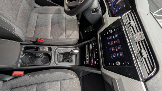 VOLKSWAGEN Touran 2.0 TDI DSG2024