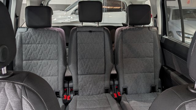 VOLKSWAGEN Touran 2.0 TDI DSG2024