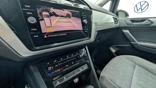 VOLKSWAGEN Touran 2.0 TDI DSG2024