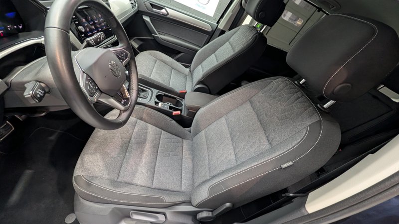 Volkswagen Touran ADVANCE 2.0 TDI DSG 2024, foto 43