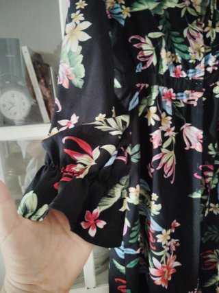 Vestido flores manga larga abierto