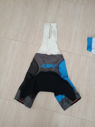 Conjunto Ciclismo Niño BH Talla 10