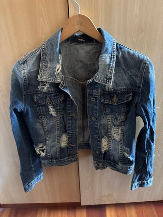 Chaqueta vaquera INVICTUS desgastada