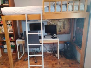 Cama alta de roble macizo