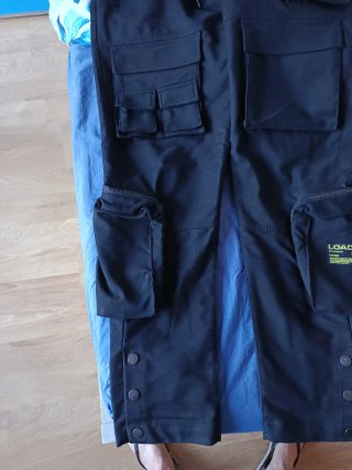 Pantalones cargo Bershka negros