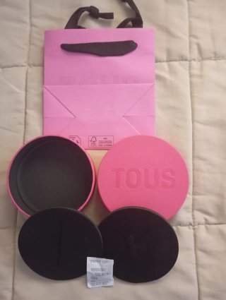 Bolsa y caja mediana Tous fucsia
