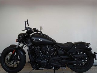 NUEVA INDIAN SCOUT BOBBER LIMITED + TECH 2026