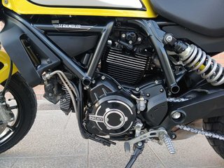Ducati Scrambler Icon Amarilla