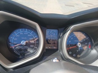 YAMAHA X-MAX 400
