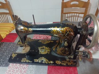 Máquina de coser SINGER antigua (Año 1873).