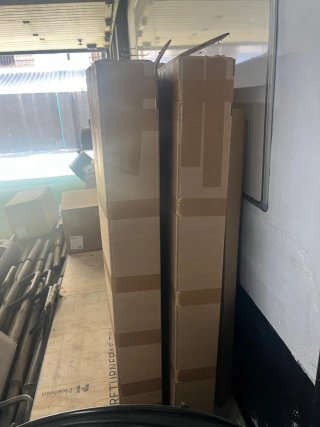 Pantalla Profesional Philips 75” 4K + 2 soportes T