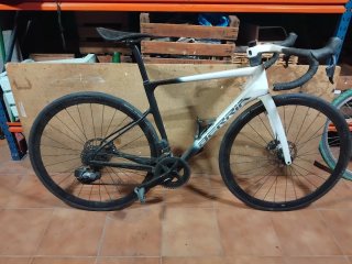 Bicicleta de carretera Berria belador