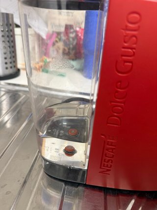 Cafetera Dolce Gusto Roja