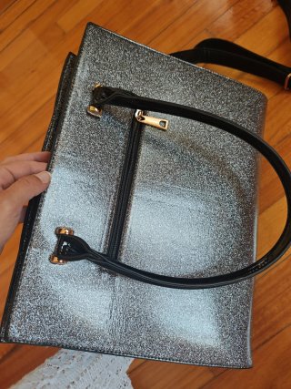 Bolso Negro y Plateado con Lazo